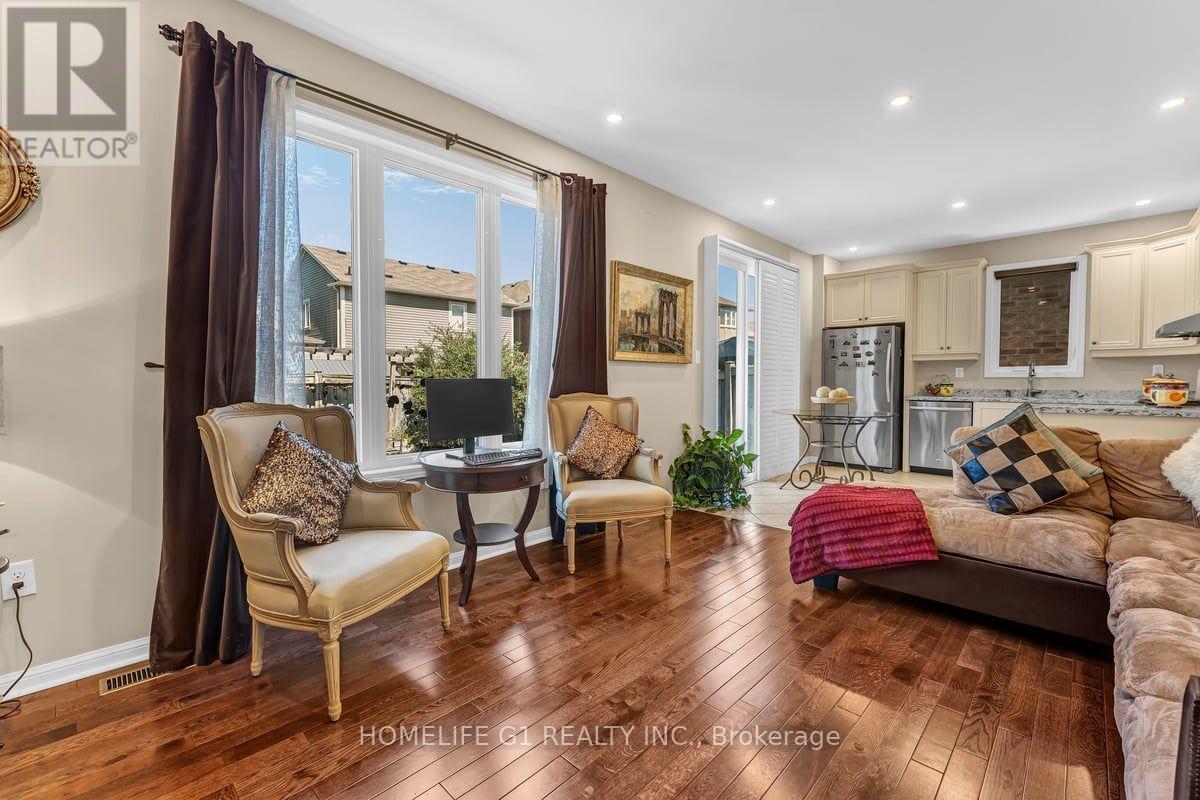 889 CHALLINOR TERRACE - 9