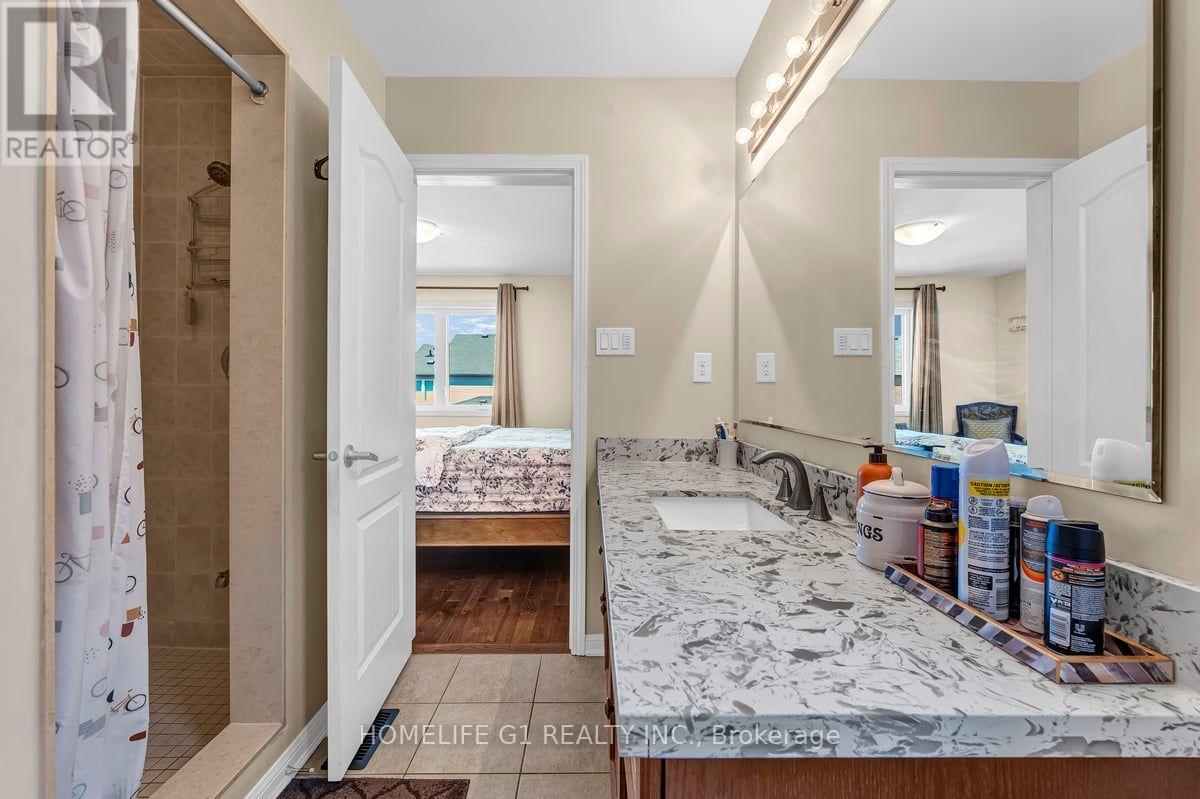 889 CHALLINOR TERRACE - 15
