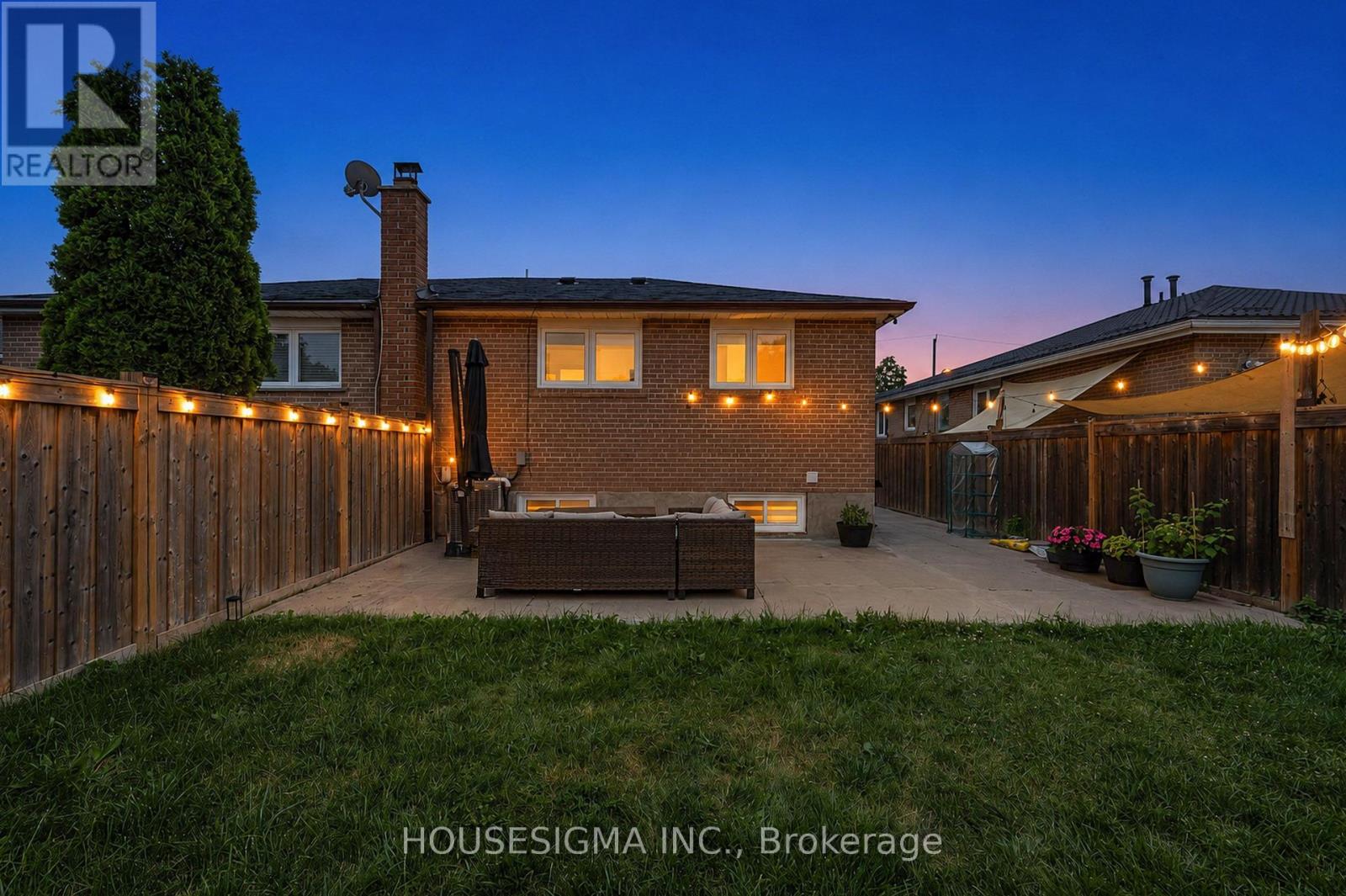 61 RUTHMAR CRESCENT - 26