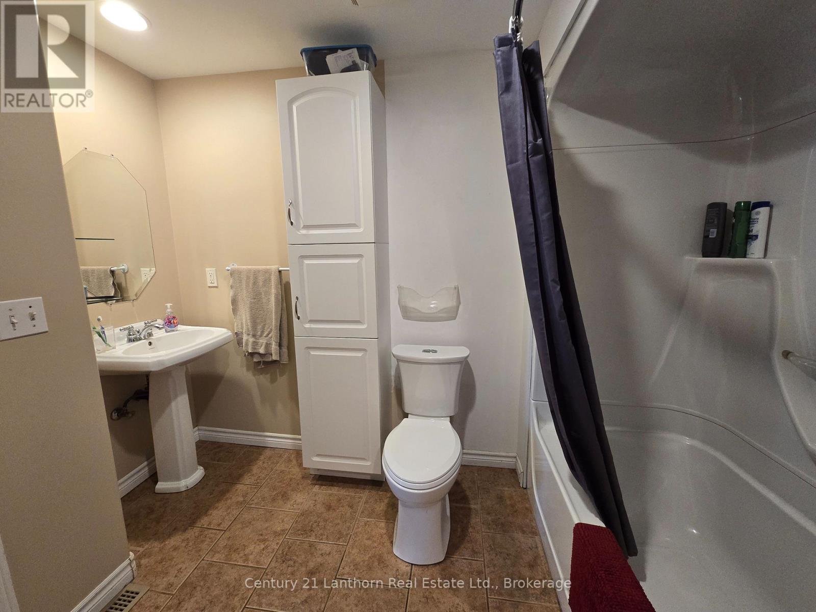 448 HARRINGTON ROAD - 12