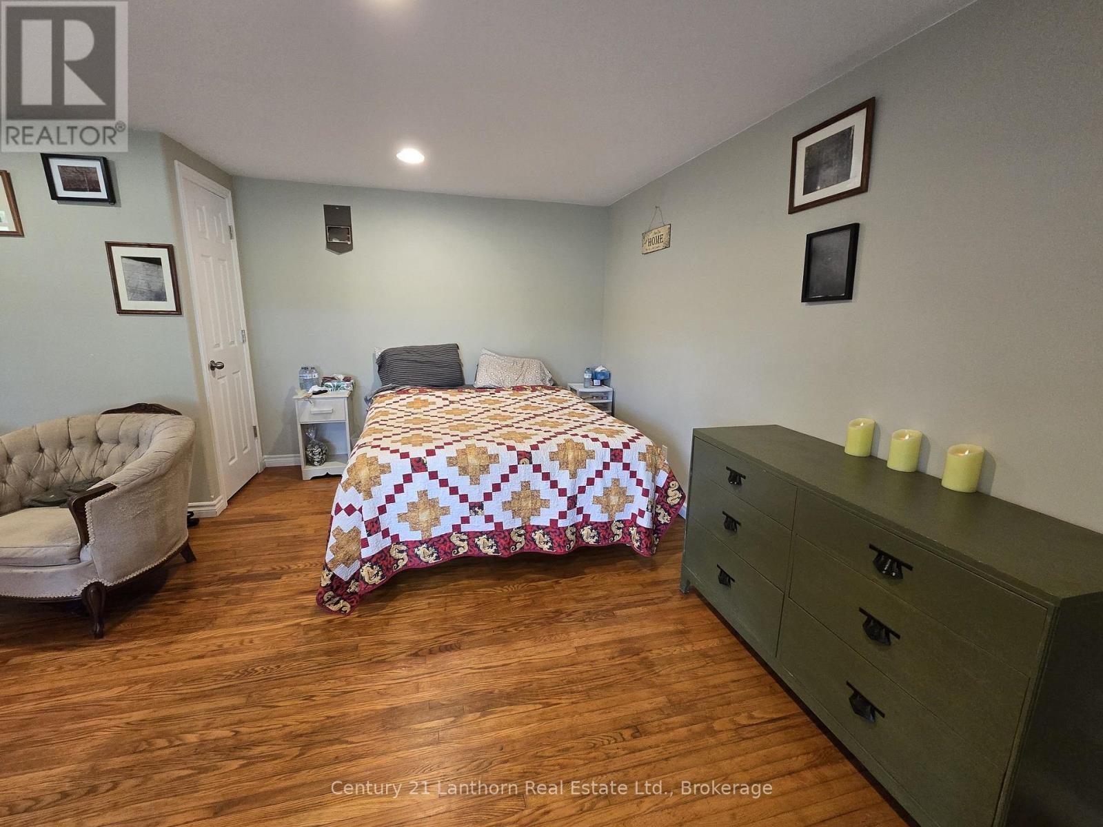 448 HARRINGTON ROAD - 19