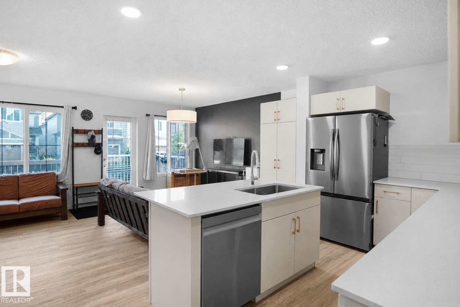 #42 19904 31 AV NW - 13