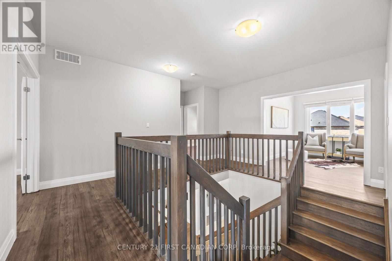753 SUPERIOR DRIVE - Image 18