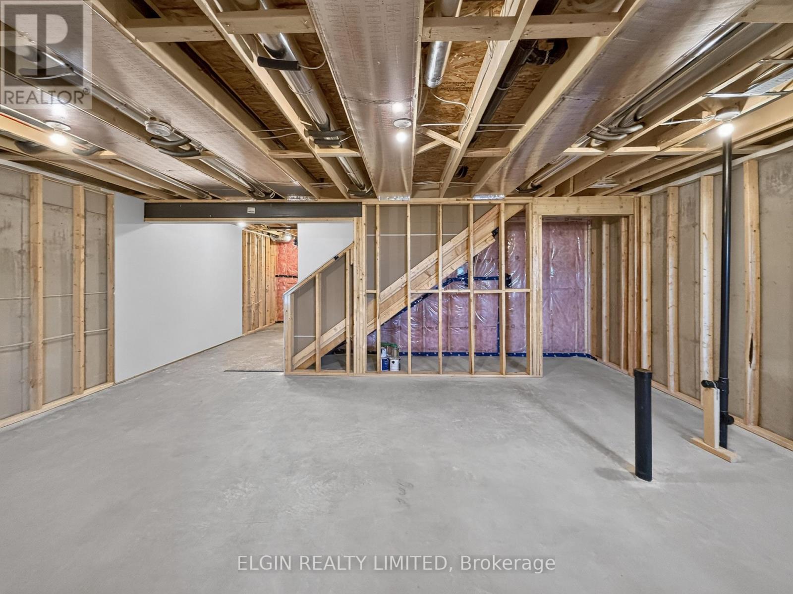 38 FINCH STREET - 25