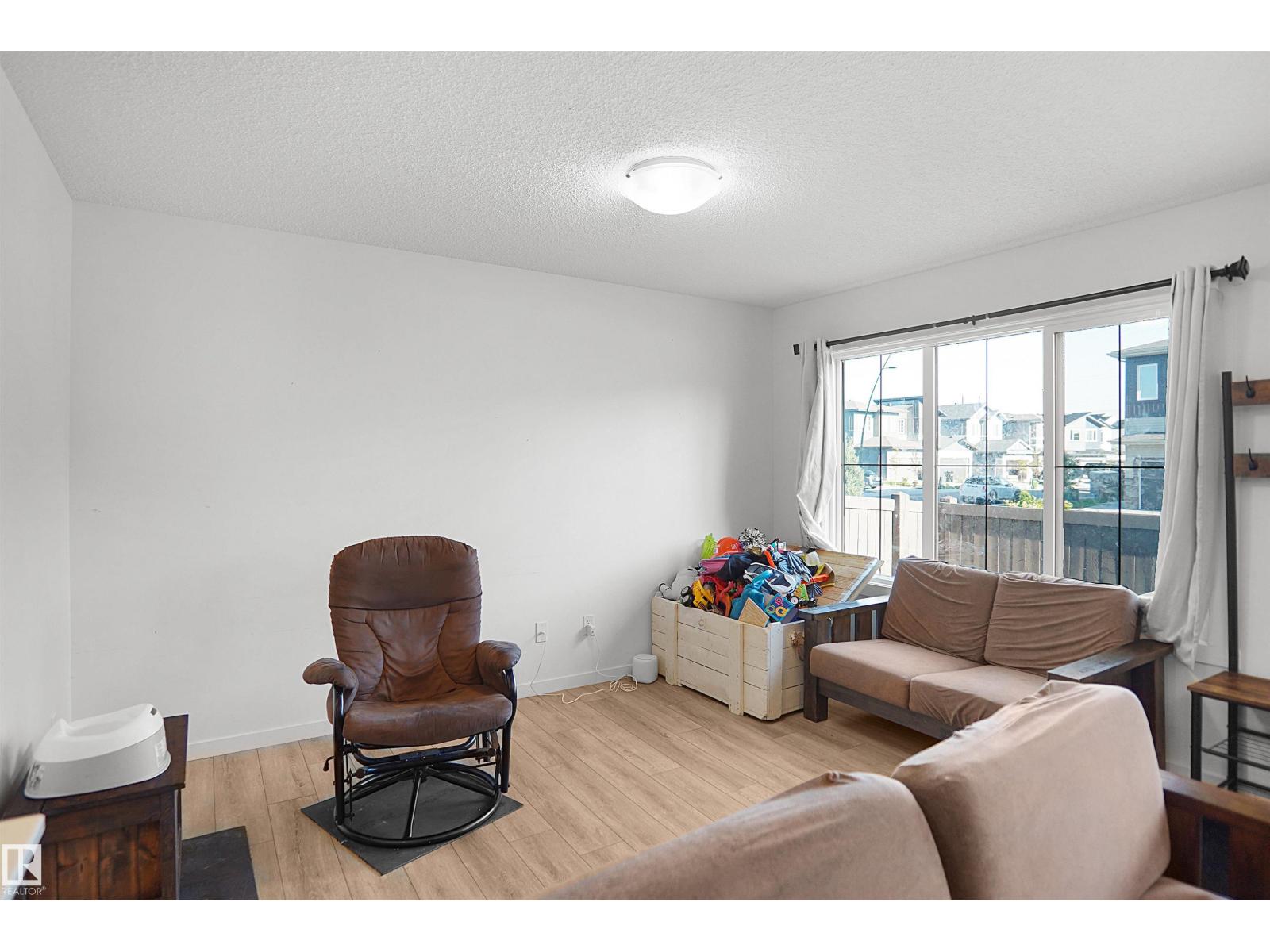 #42 19904 31 AV NW - 18