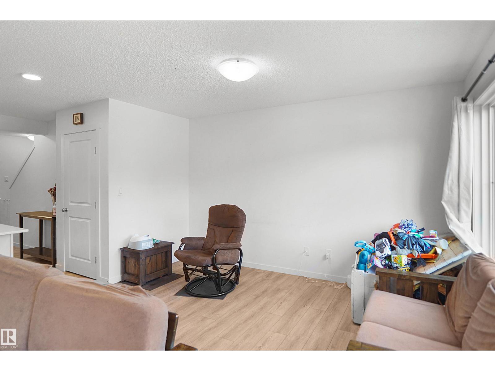 #42 19904 31 AV NW - 20