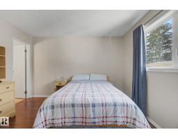 Bedroom 2 - 2211 Millbourne Rd W Nw, Edmonton, AB T6K0Y3 Photo 6