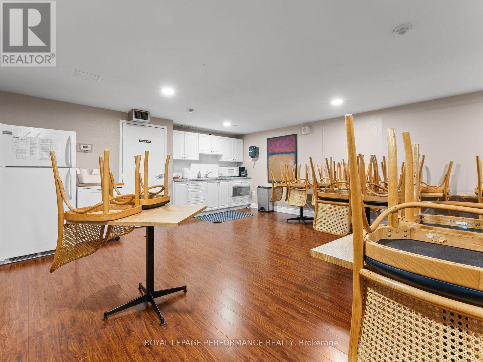 1002 - 757 Victoria Pk Avenue