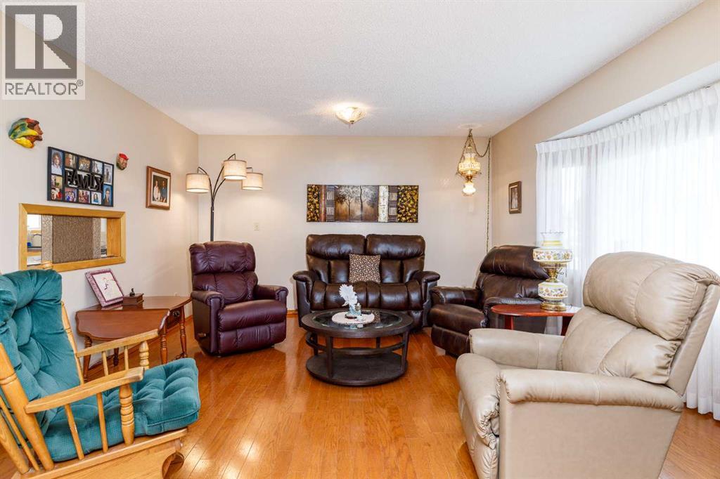 88 McCullough  Cresent, Red Deer