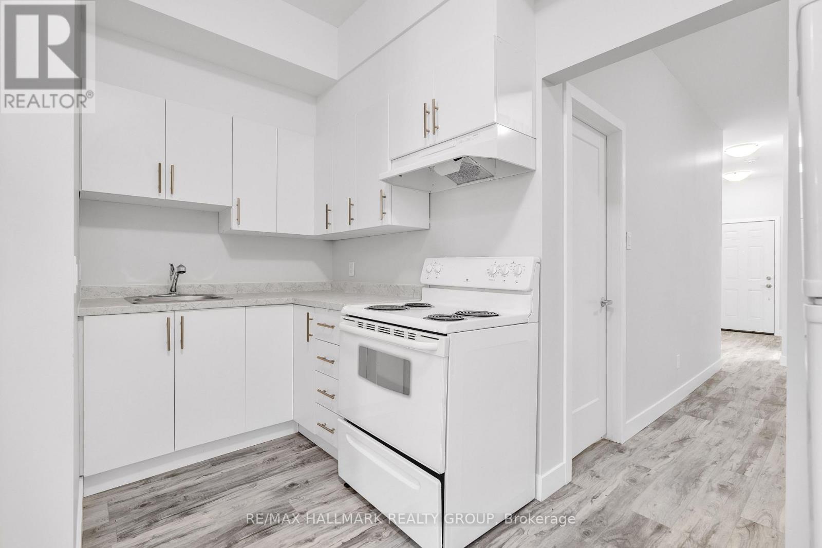 2 Bed, 1 Bath Multi-Family for Rent in Ottawa – 6 – 259 SOMERSET STREET E, Ottawa – MLS# X13625586 - Image 9