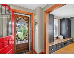 103 QUEEN CHARLOTTE STREET — photo 3