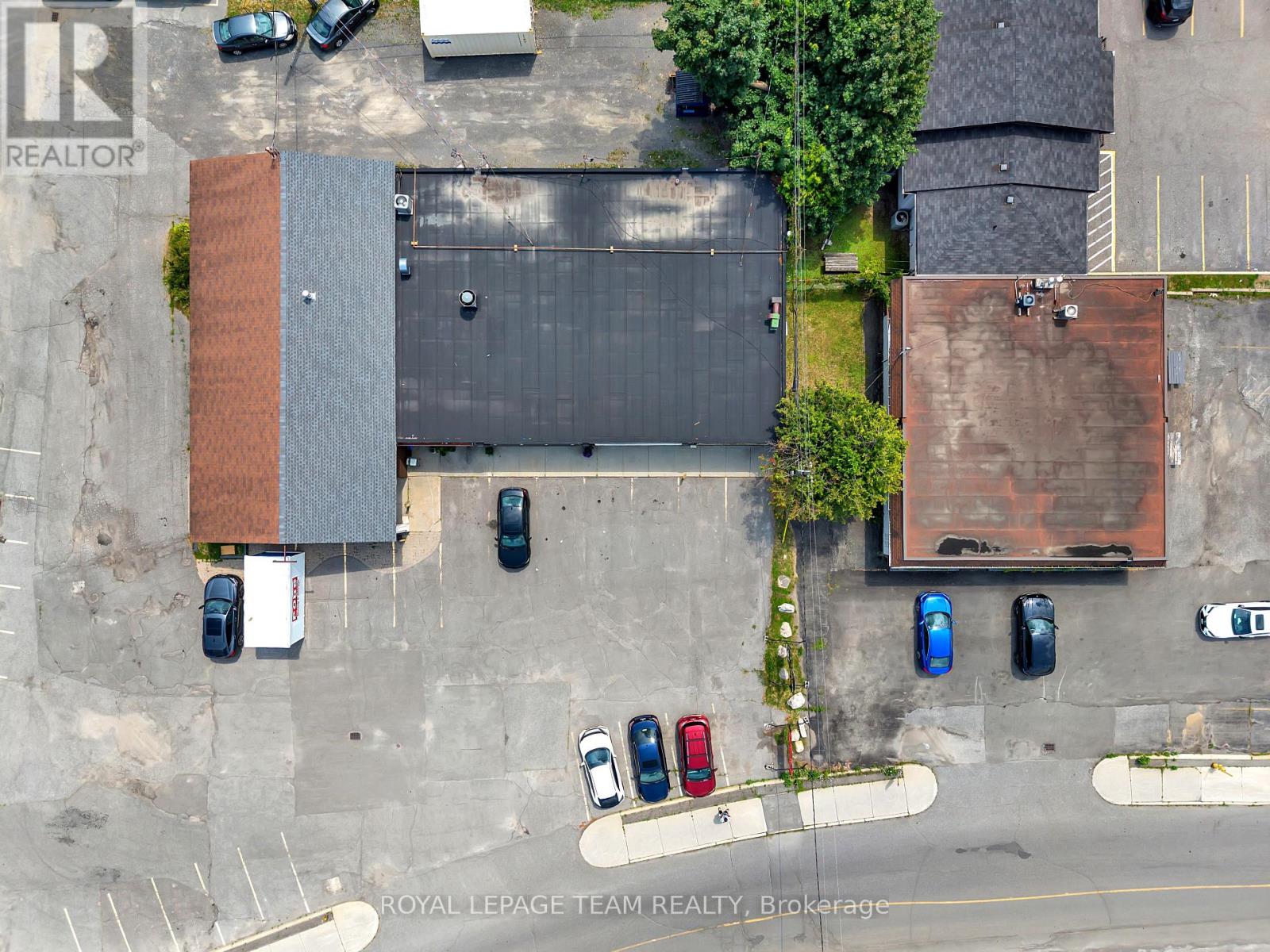 Business for Sale in Ottawa – 26 NORTHSIDE ROAD, Ottawa – MLS# X13625744 - Image 20