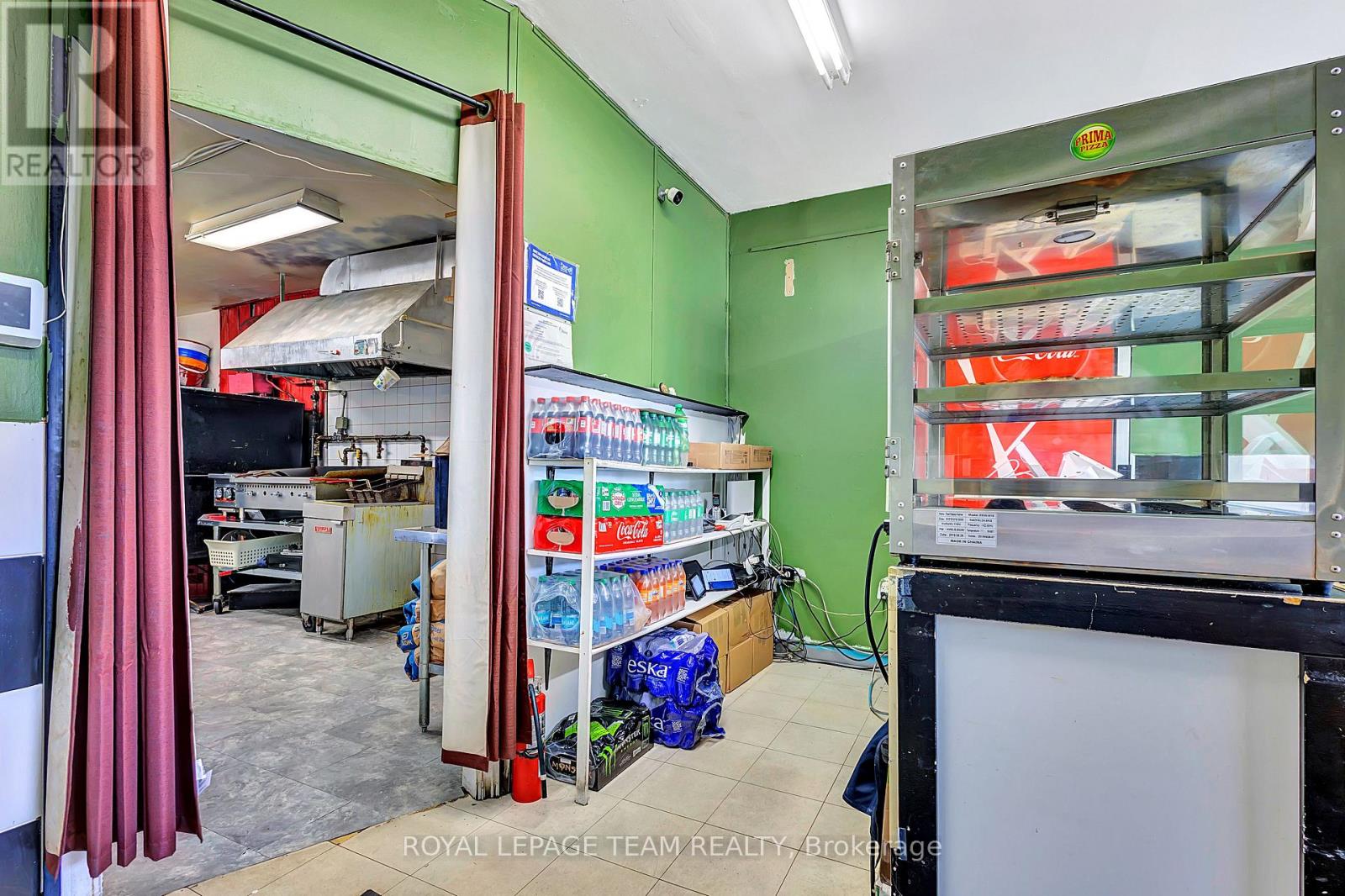 Business for Sale in Ottawa – 26 NORTHSIDE ROAD, Ottawa – MLS# X13625744 - Image 8