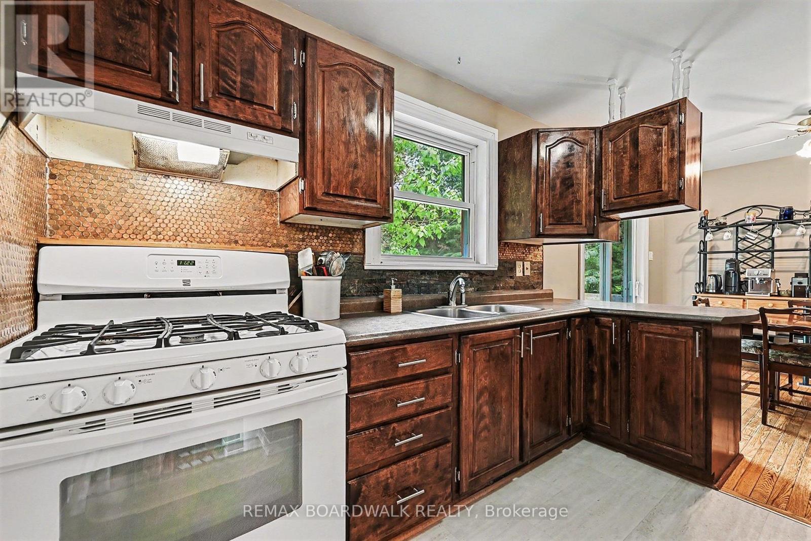 3260 TOLMIES CORNERS ROAD - Image 15