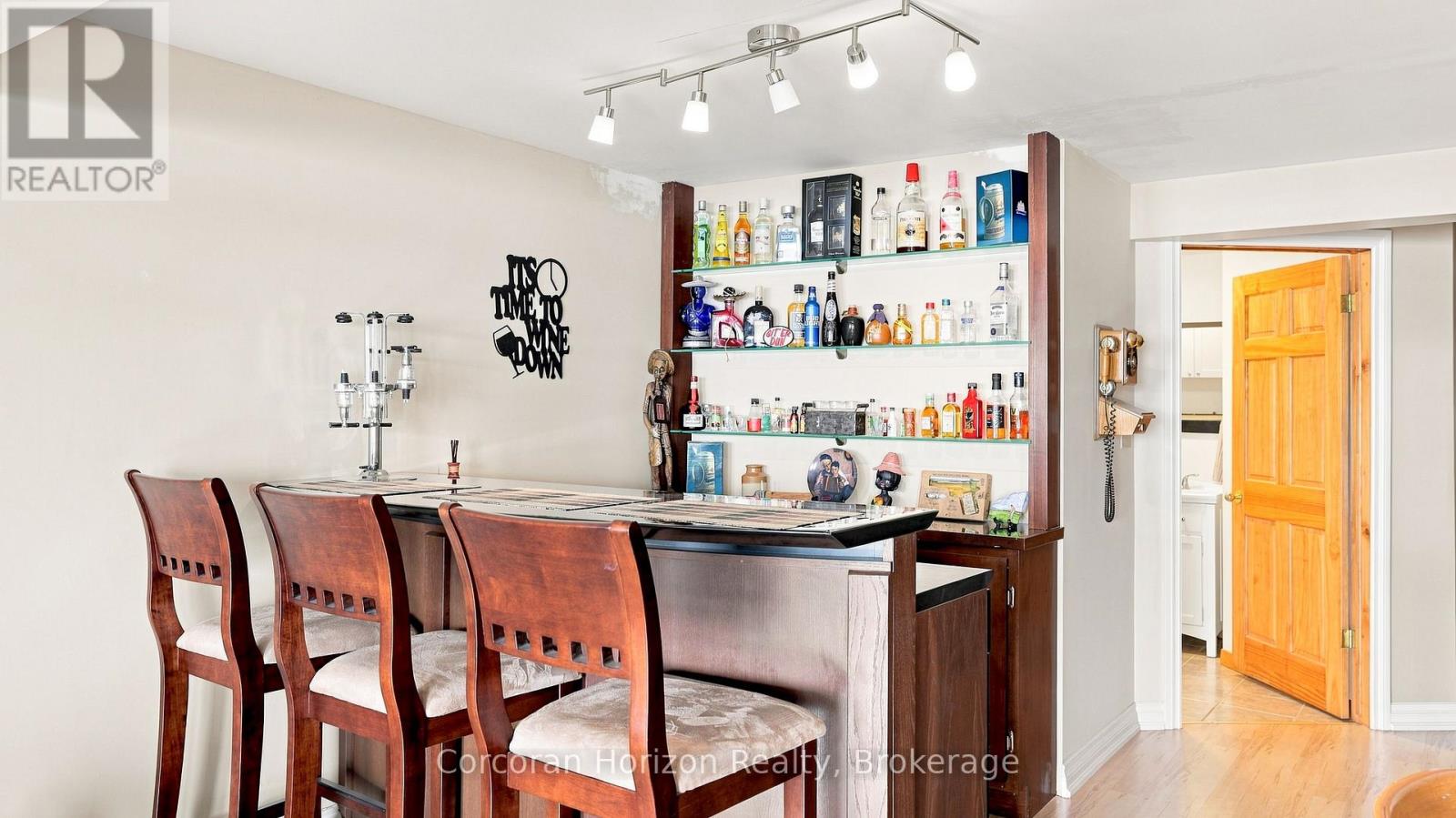 380 ROBINS POINT ROAD - 35