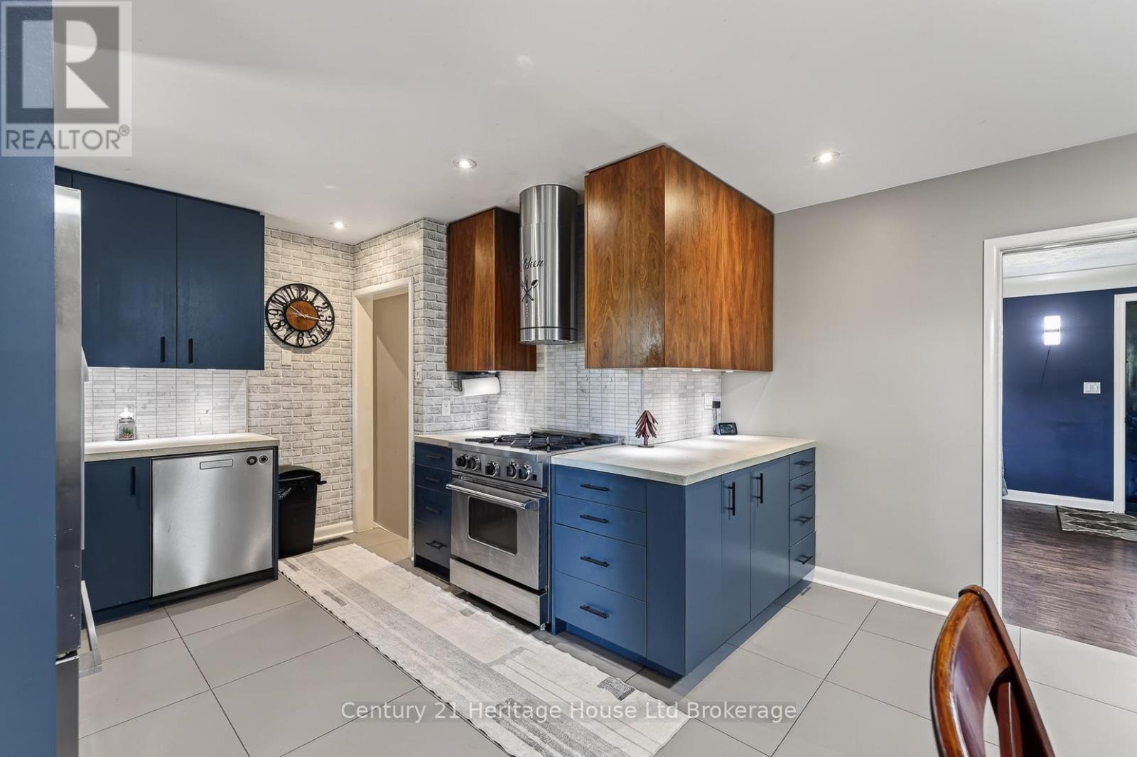 105 CONCESSION STREET W - Image 10