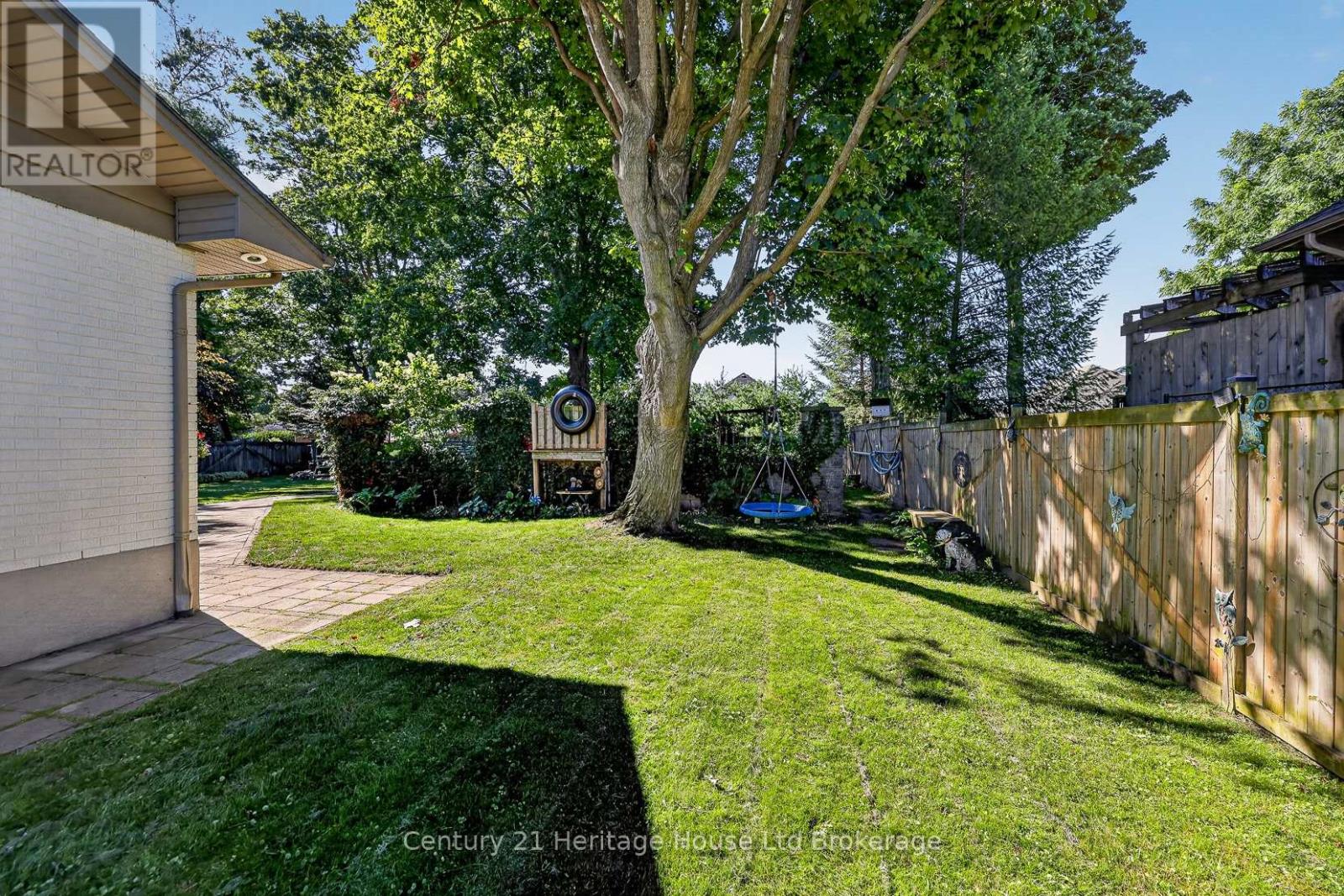 105 CONCESSION STREET W - Image 32