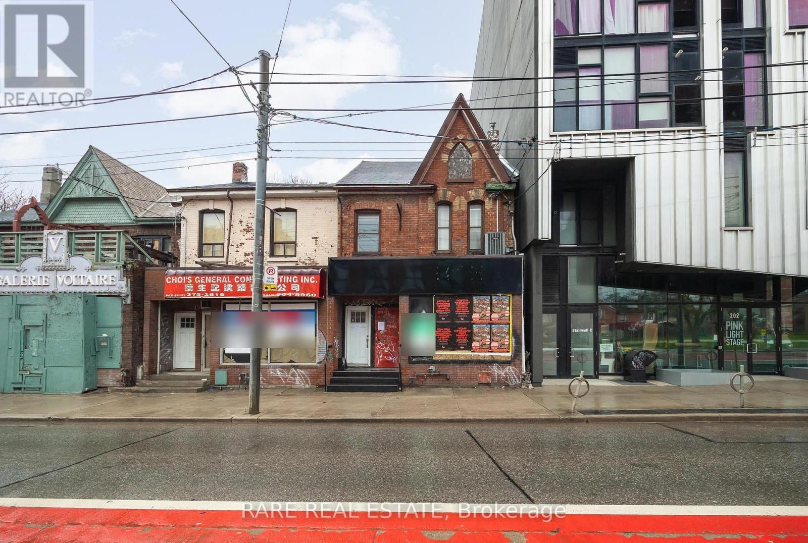 200 BATHURST STREET