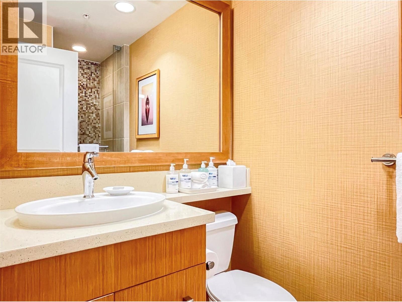 15 Park Place Unit# 201 L, Osoyoos