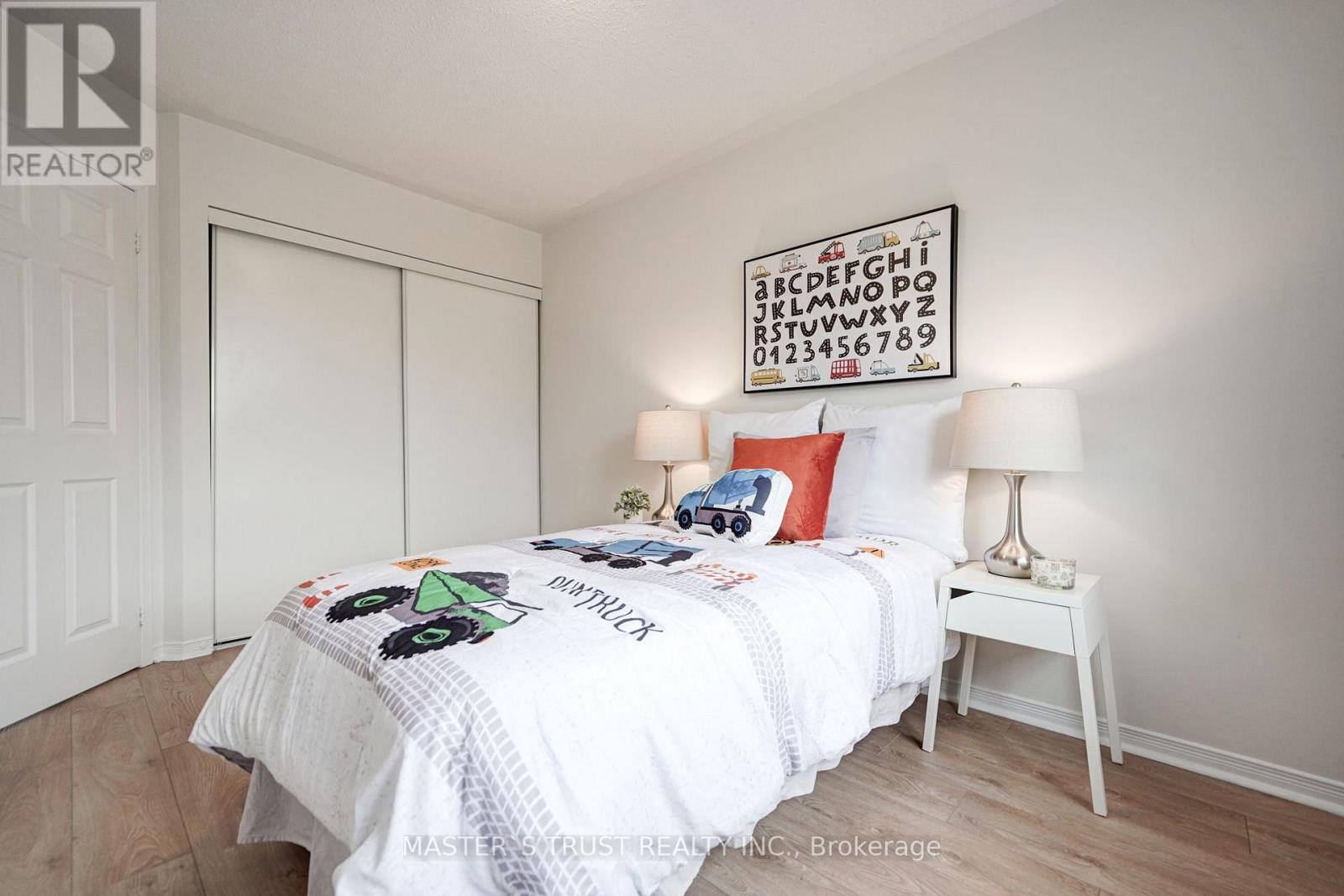 Thumbnail 15