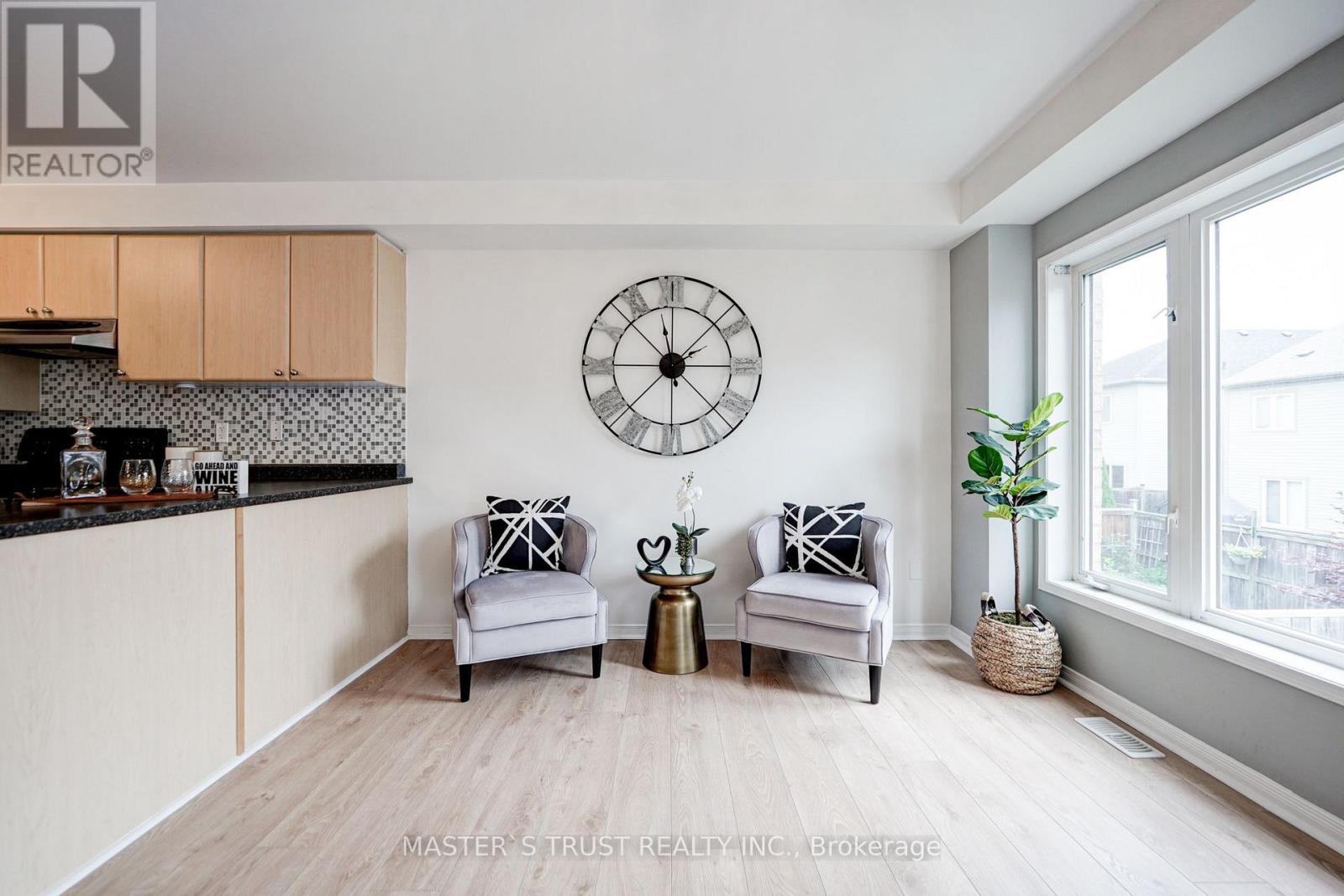 55 BETTINA PLACE - 7