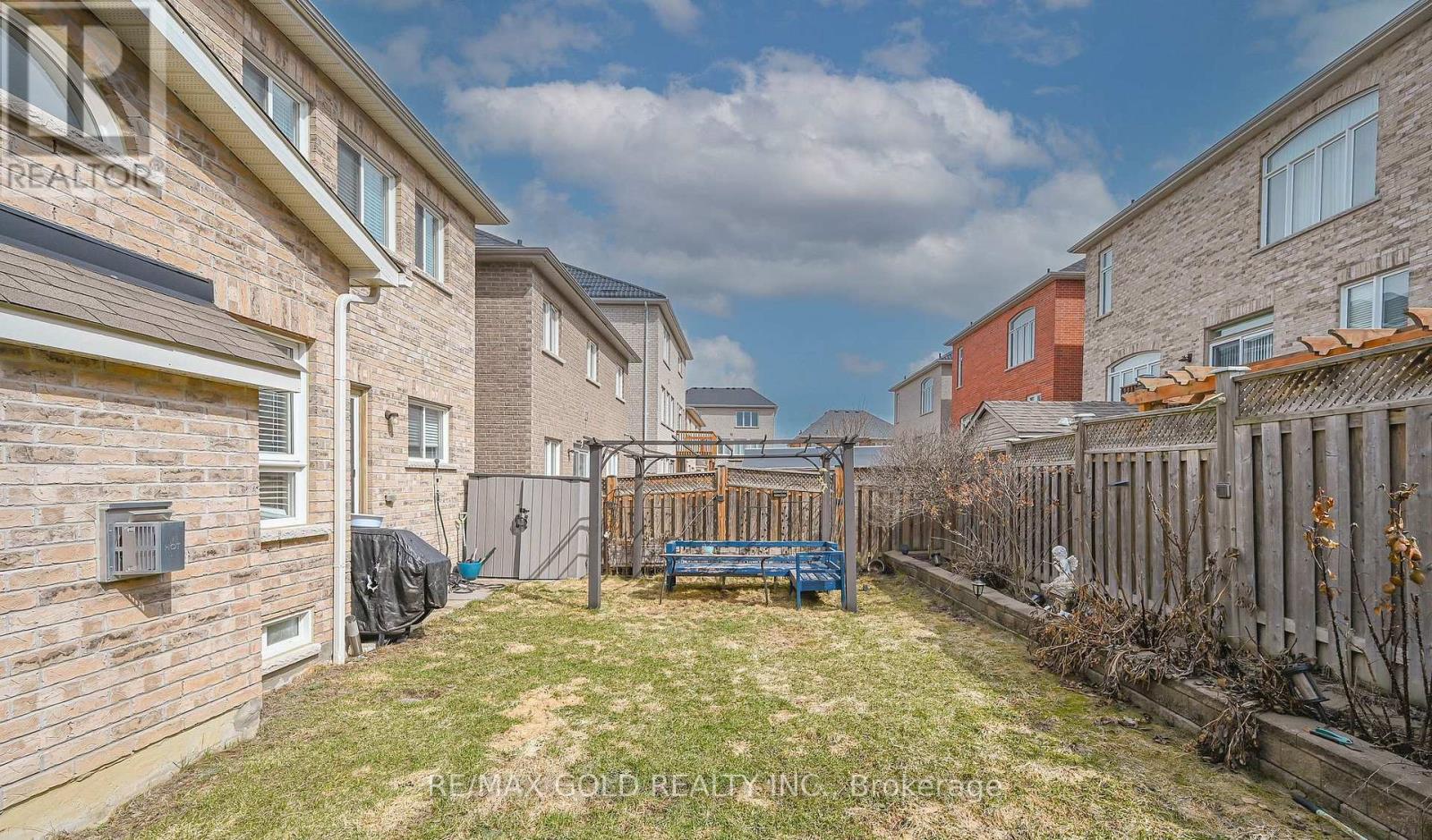 7 BELLOTTI CRESCENT - 38