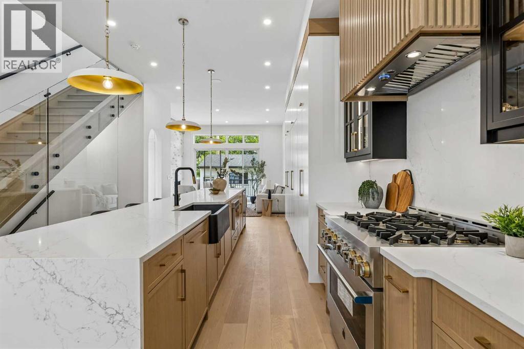 2708 18 Street NW - 12