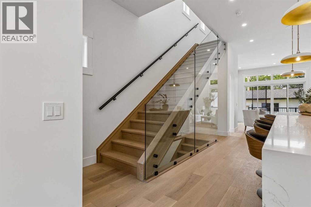 2708 18 Street NW - 19