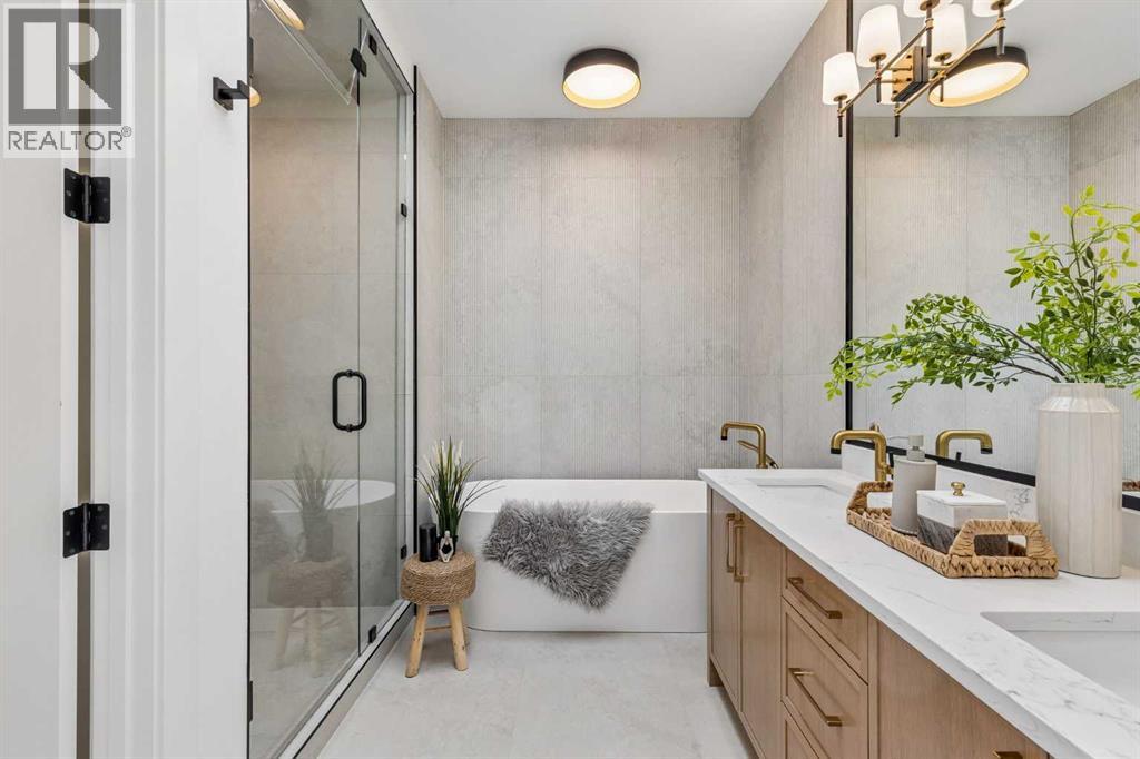 2708 18 Street NW - 23
