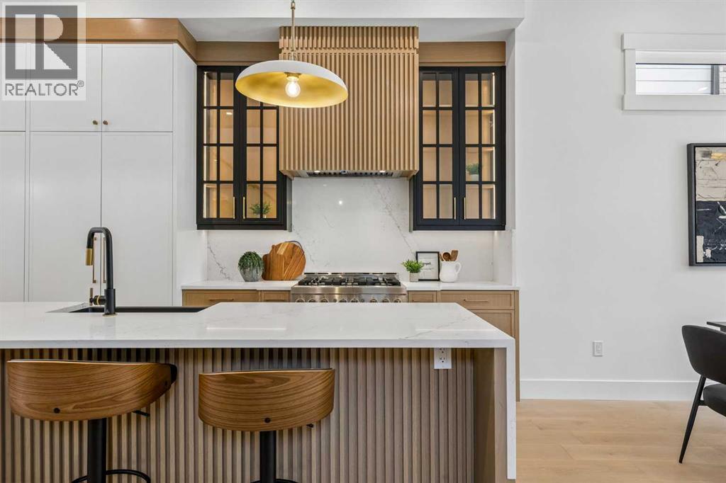 2708 18 Street NW - 8