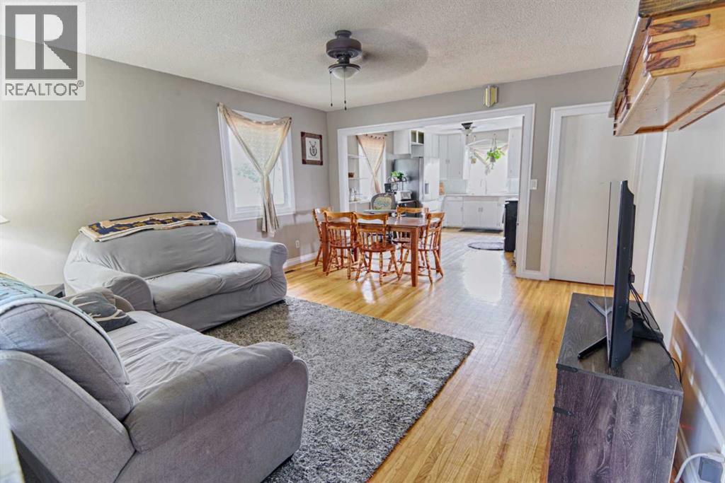 210 7 Street North - Photo 5