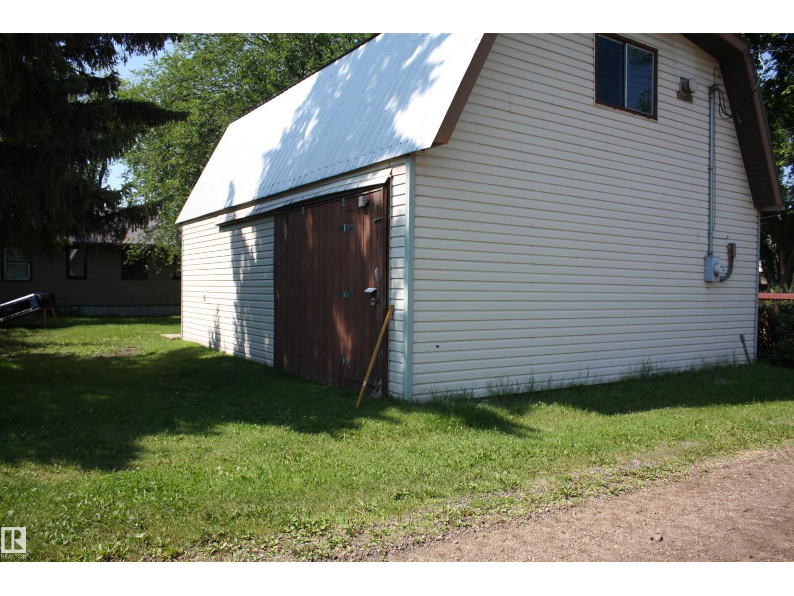 5227 51 street - 10