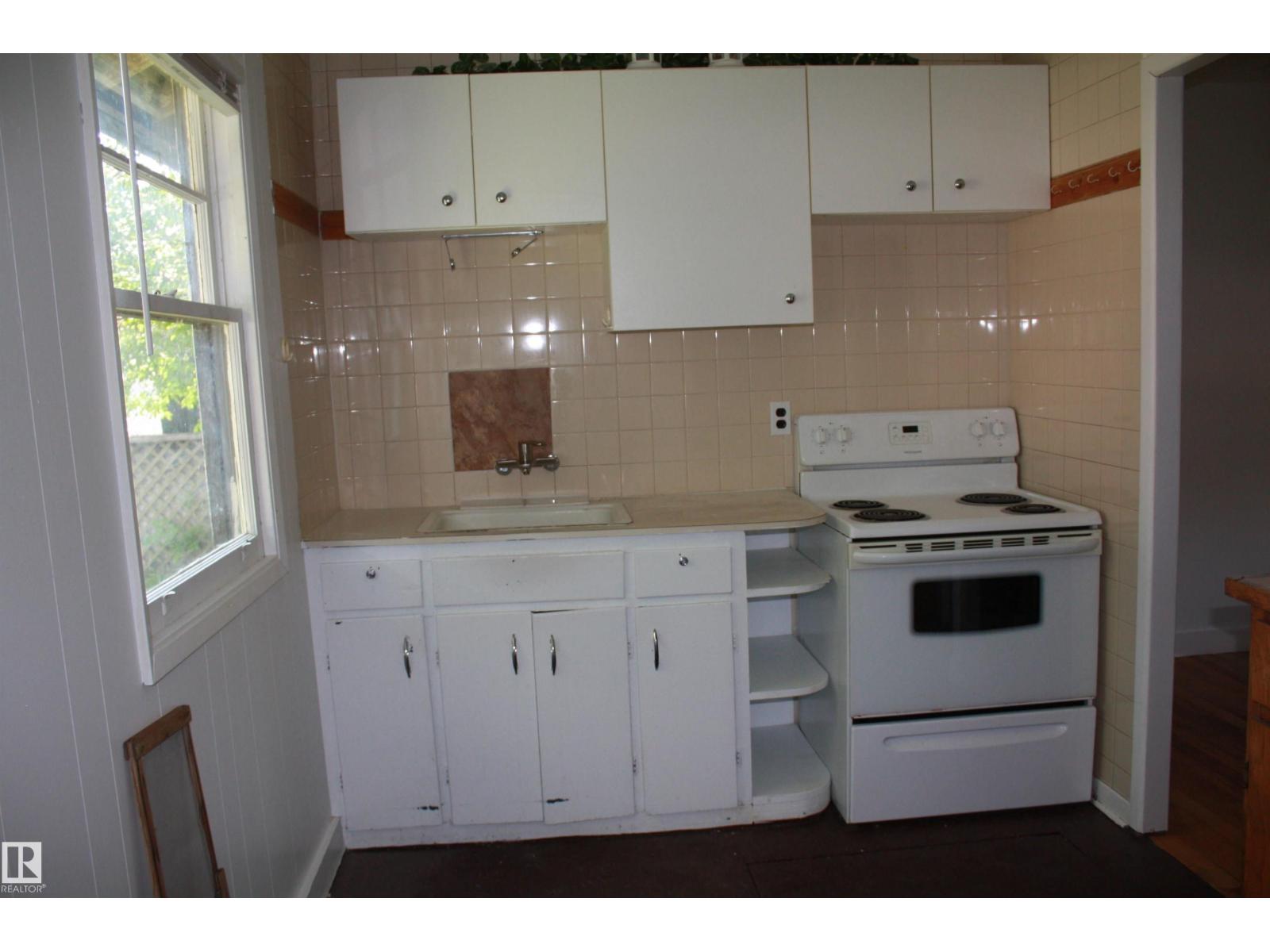 5227 51 Street - Photo 14