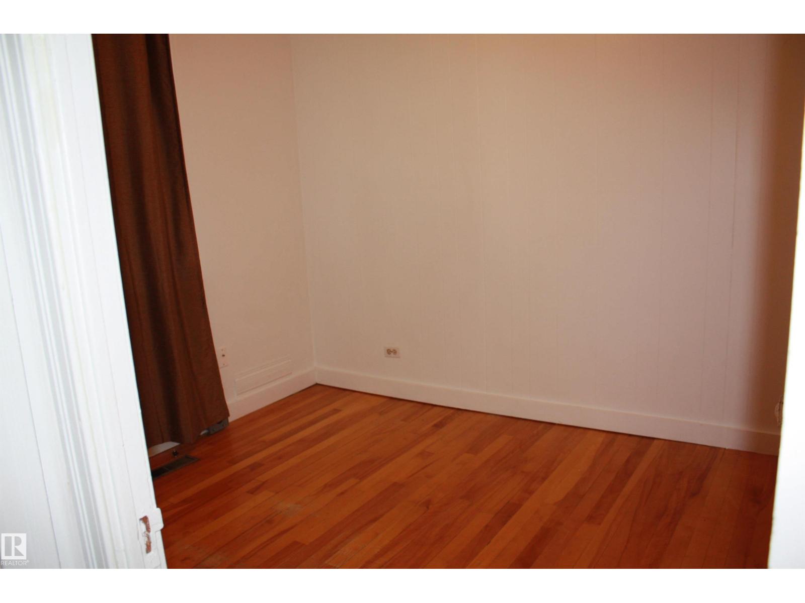 5227 51 Street - Photo 19