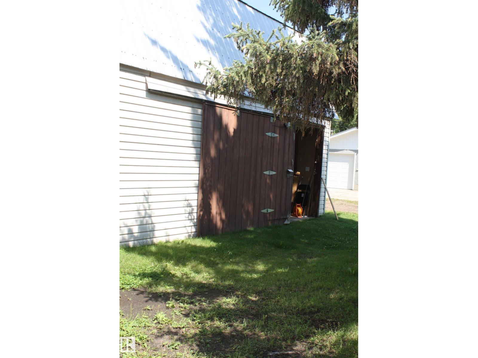 5227 51 Street - Photo 6