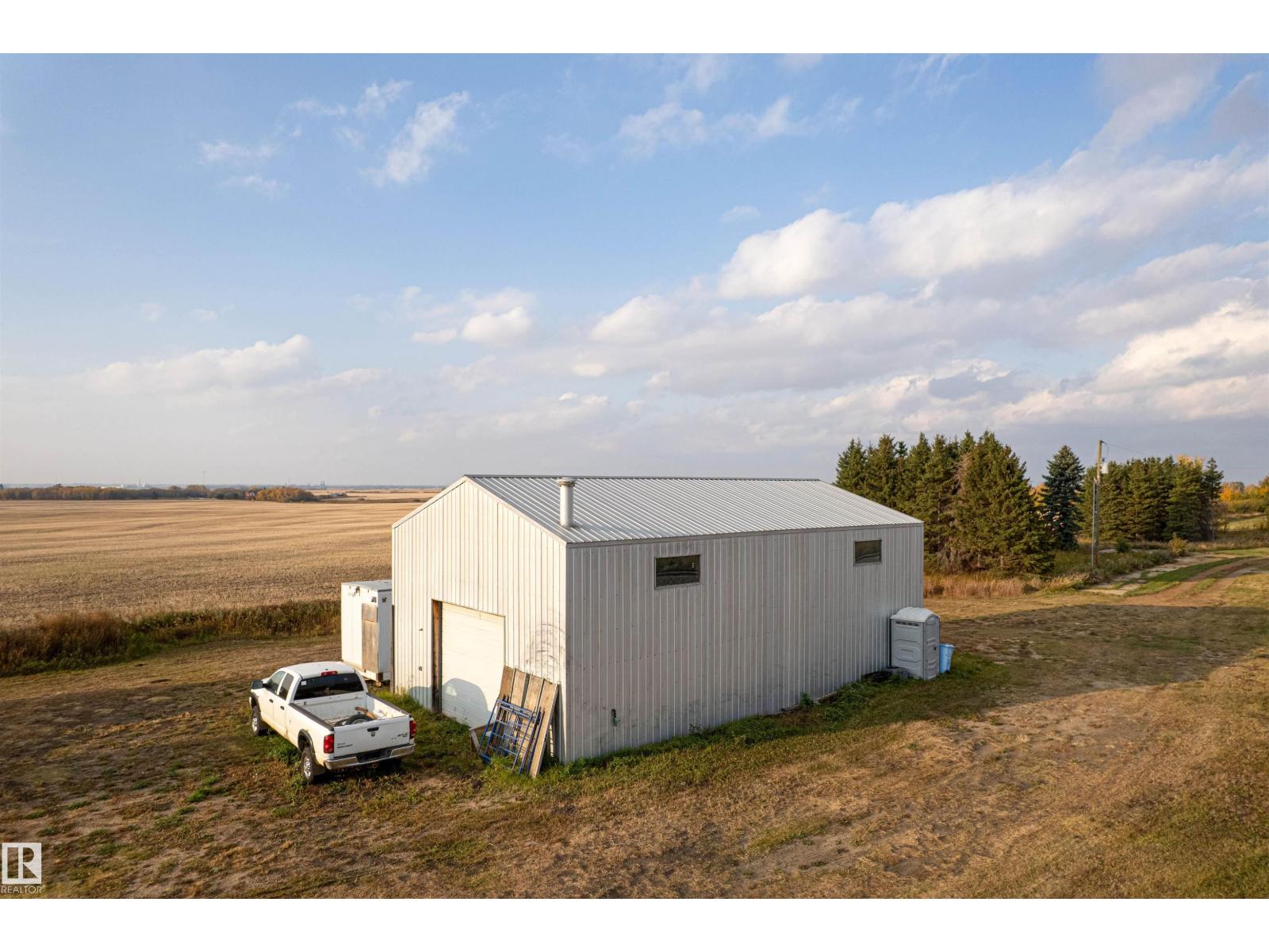 54352 RGE ROAD 221