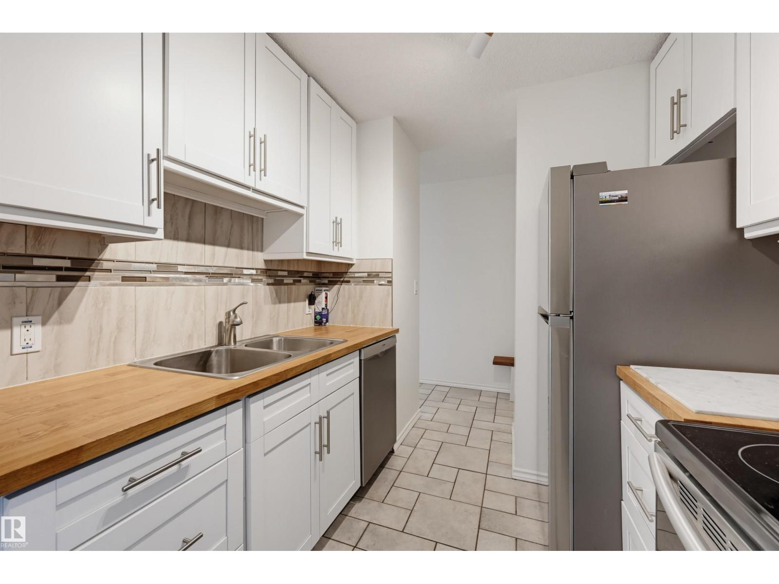 #709 11307 99 AV NW - 14