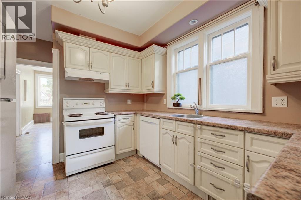 59 WEST Avenue - Image 13