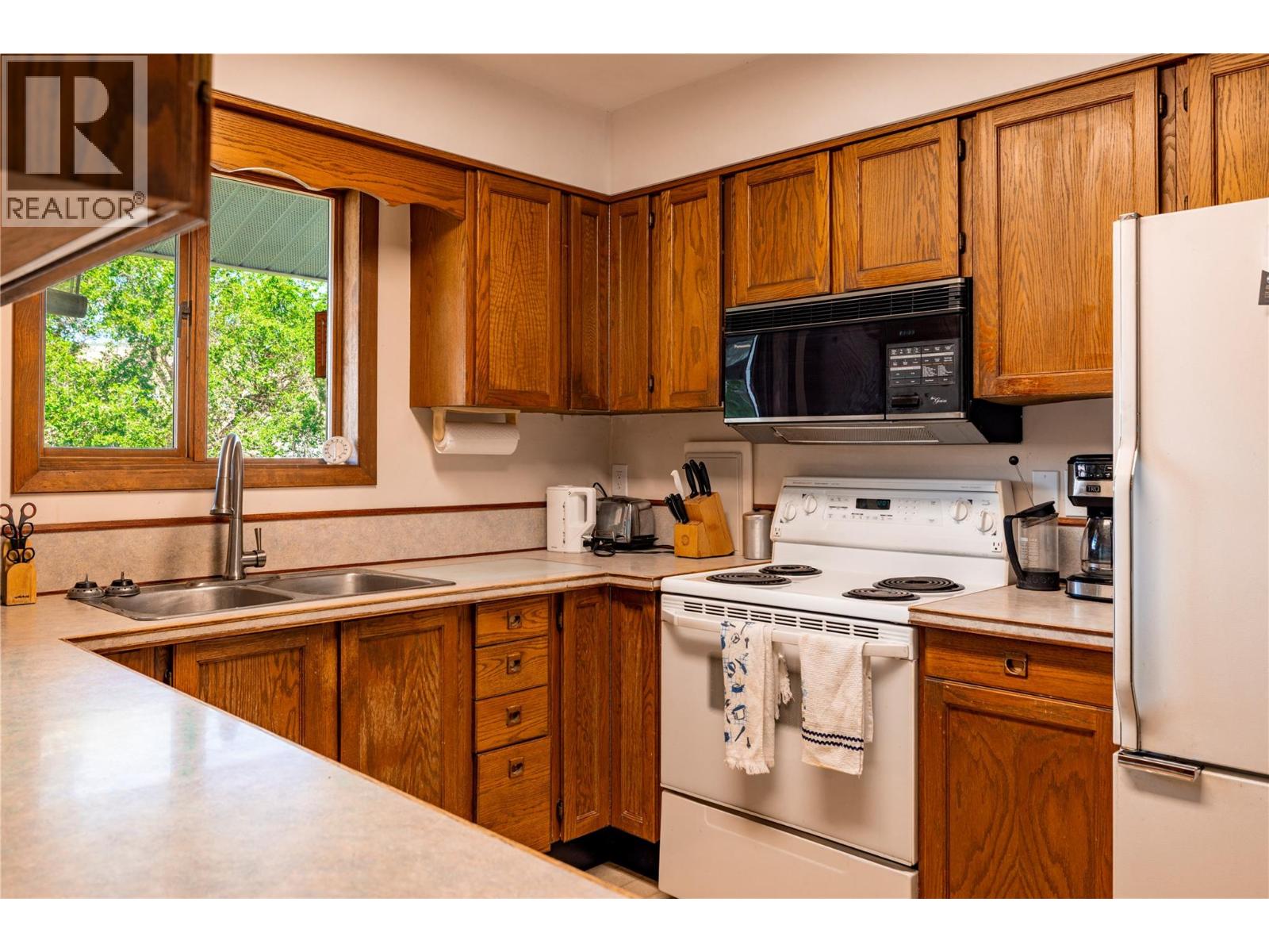 7315 Longacre Drive, Vernon