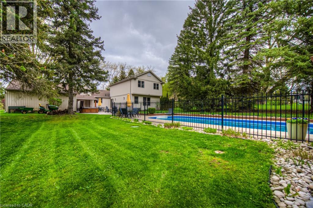 145 RIVERBANK Drive - 4