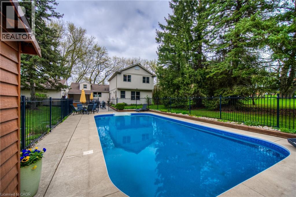 145 RIVERBANK Drive - 35