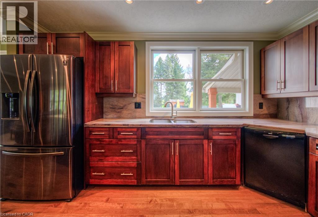 145 RIVERBANK Drive - 15