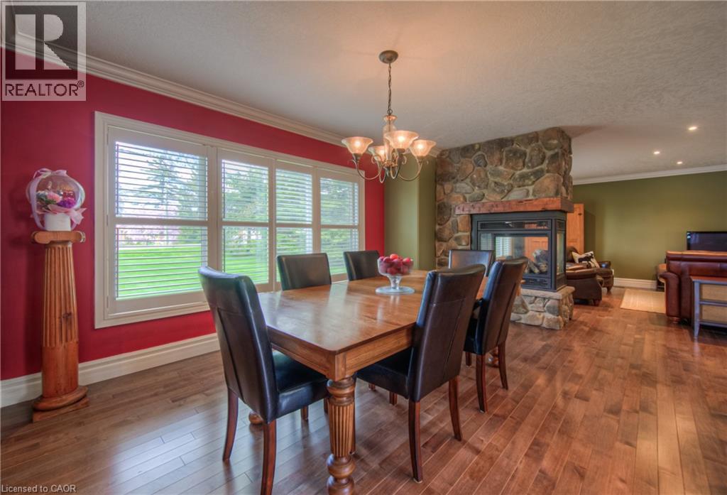 145 RIVERBANK Drive - 18