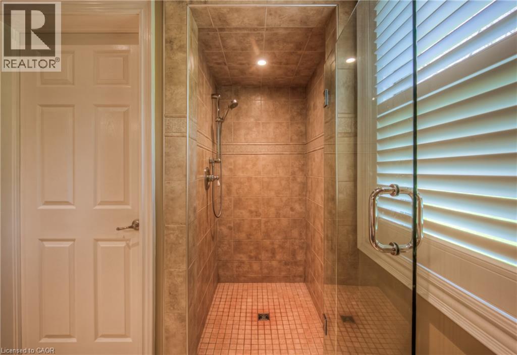 145 RIVERBANK Drive - 24
