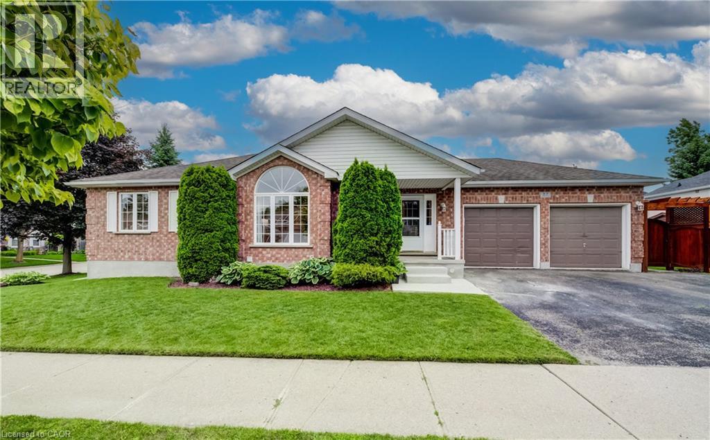 27 CHANDOS Drive - 1