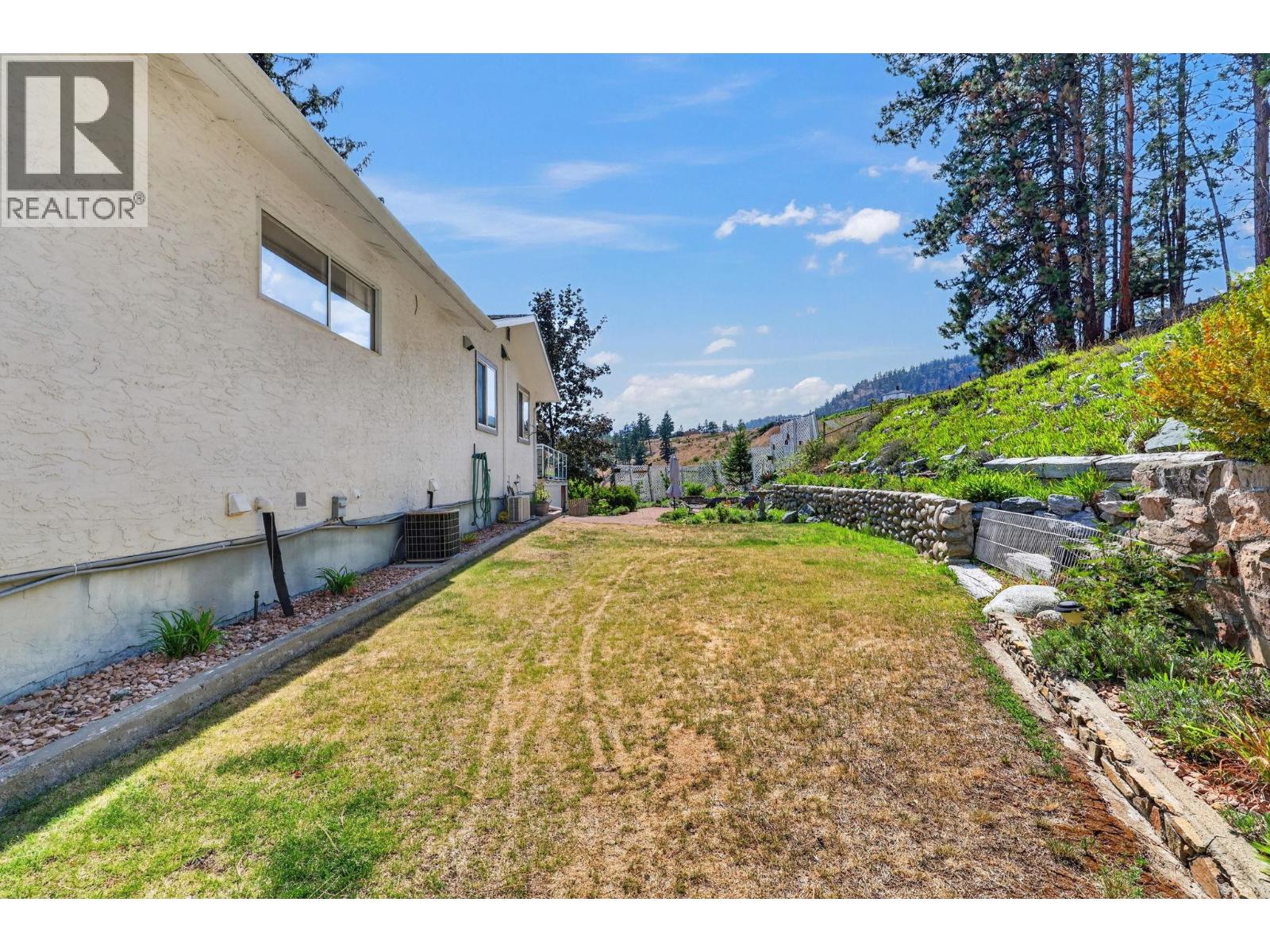 5868 MacGREGOR Road, Peachland