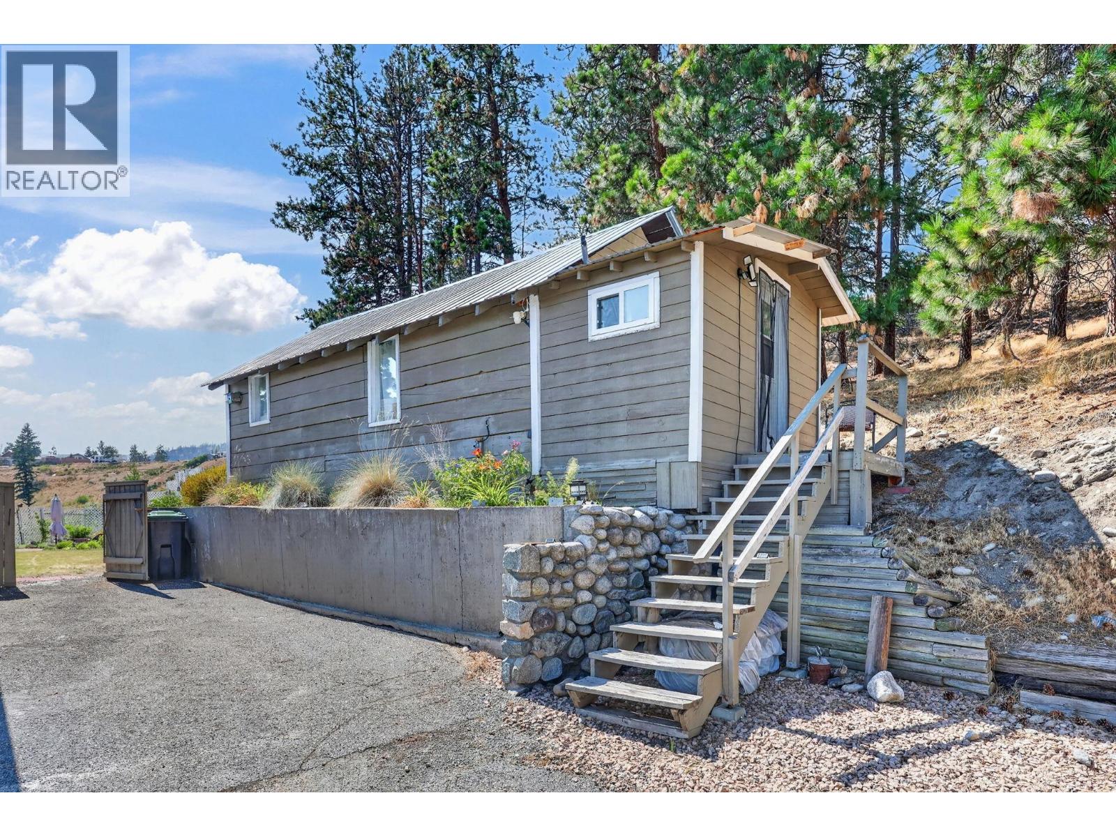 5868 MacGREGOR Road, Peachland