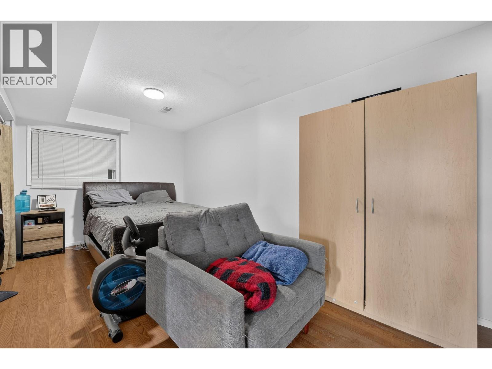 5868 MacGREGOR Road, Peachland