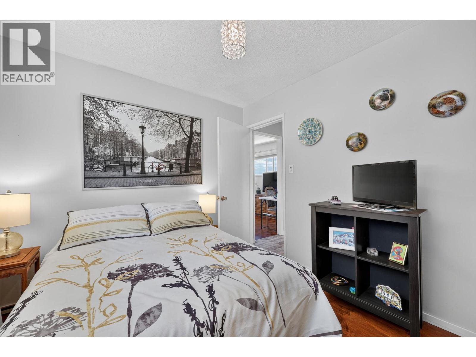 5868 MacGREGOR Road, Peachland