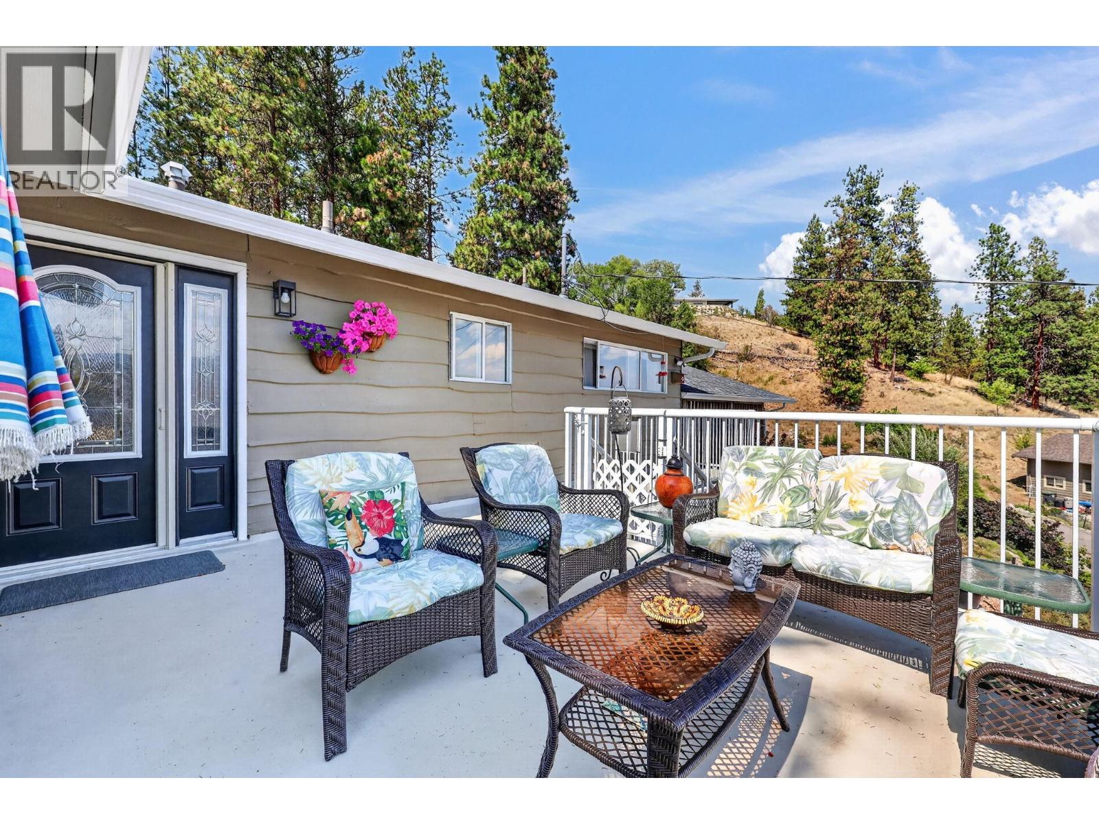 5868 MacGREGOR Road, Peachland